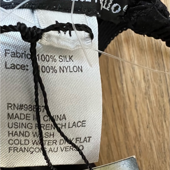 Gorgeous Lingerie Robe and Thong Set - Picture 13 of 13